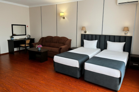 Улучшенный стандарт с бесплатным завтраком и парковкой, фото 10