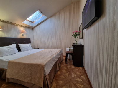 Мансардный-эконом с  бесплатным завтраком и парковкой, фото 1