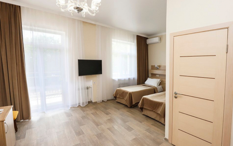 Комфорт 1 комнатный семейный Комфорт 2 доп. места, фото 1