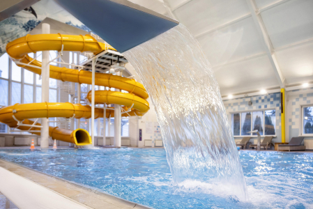 Крытый бассейн