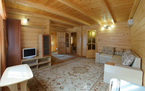 Номер 2-местный 3-комнатный в деревянном коттедже (1 этаж), фото 2