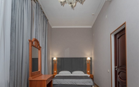 Стандарт 3-местный улучшенный с одной кроватью + диван, фото 3