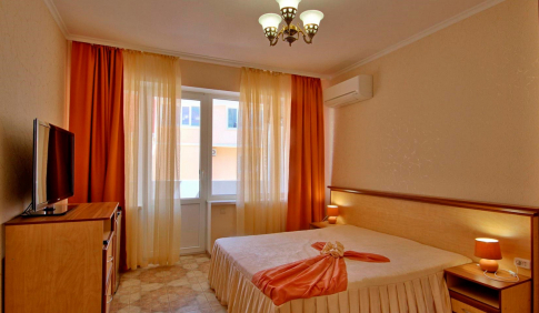 Номер 2-местный 2-комнатный с балконом, фото 1