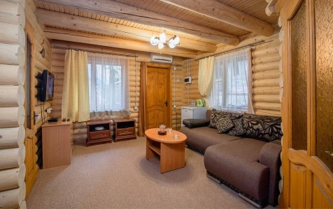 Коттедж сруб 4-местный с двумя спальнями и двориком, фото 3