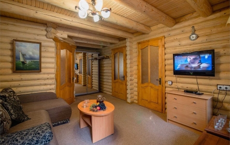 Коттедж сруб 4-местный с двумя спальнями и двориком, фото 4