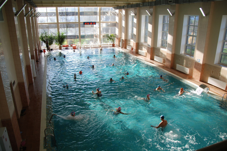 Крытый бассейн