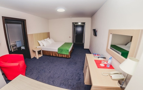 Люкс 3-местный 3-комнатный вид на море, фото 2