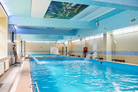 Крытый бассейн