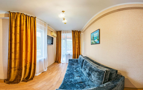 Люкс 2К Люкс 5-местный Горы и набережная (общий балкон), фото 3