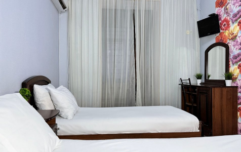 Комфорт 2х местный комфорт с видом на столовую и территорию отеля, фото 2