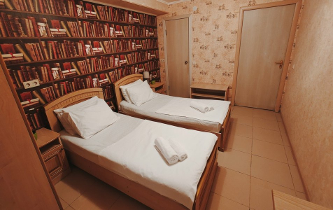 Стандарт 2х местный стандарт вид на столовую и территорию отеля (цокольный этаж), фото 3