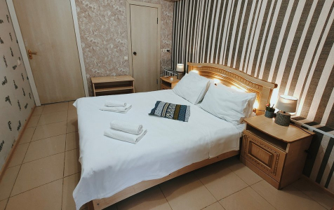 Стандарт Плюс 3х местный стандарт-плюс с видом на бассейн (цокольный этаж), фото 2