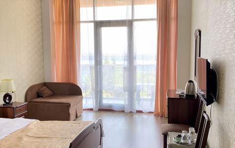 Стандартный 2-местный 1-комнатный с балконом, вид на море, фото 2