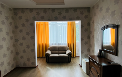 Стандартный 2-местный 1-комнатный без балкона, вид на горы, фото 2