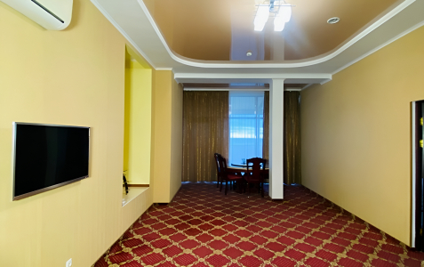 Люкс 2-местный 2-комнатный с балконом, вид на море, фото 2