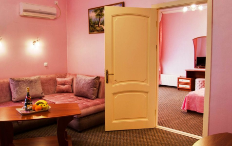 Люкс 4-местный 2-комнатный с террасой и видом на море, фото 2