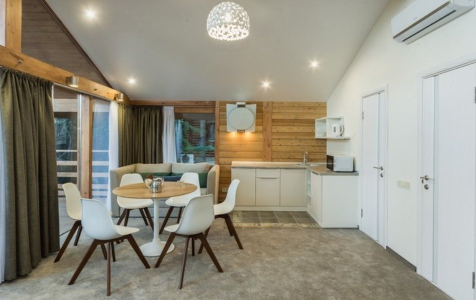 Коттедж новый 4-местный (2 спальни, кухня-студия, терраса), фото 2