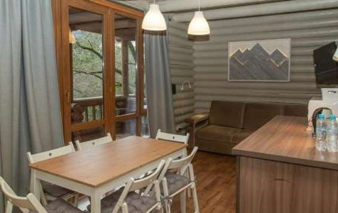 Коттедж-сруб 6-местный 3 спальни и гостинная 2-этажный, фото 2