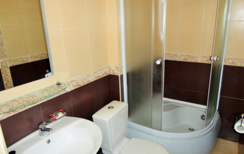 Улучшенный 2-местный 1-комнатный с видом на соседнее здание (с балконом), фото 2