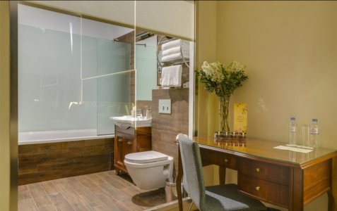 Улучшенный 2-местный DBL/TWN с видом на реку, фото 3