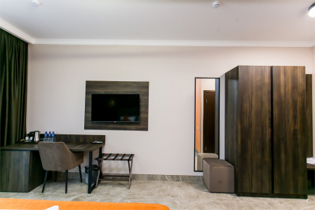 Комфорт Комфорт Семейный с видом на горы и балконом, фото 3