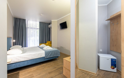 Полулюкс 4-местный 2-комнатный евро полулюкс "Бриз", фото 2