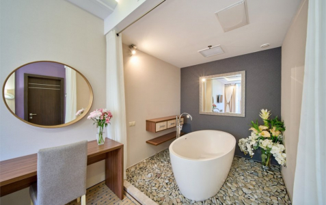 Люкс Романтический 2-местный 2-комнатный с ванной в спальне, фото 2