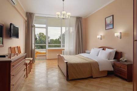 Номер 2-местный 2-комнатный DBL угловой 2-4 этаж, фото 1