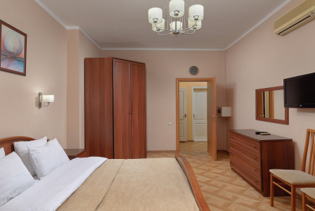 Номер 2-местный 2-комнатный DBL угловой 2-4 этаж, фото 2