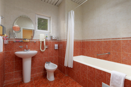 Номер 2-местный 2-комнатный DBL угловой 2-4 этаж, фото 5