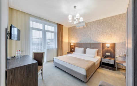 Комфорт Комфорт 3-местный с видом на бассейн, парк, фото 1