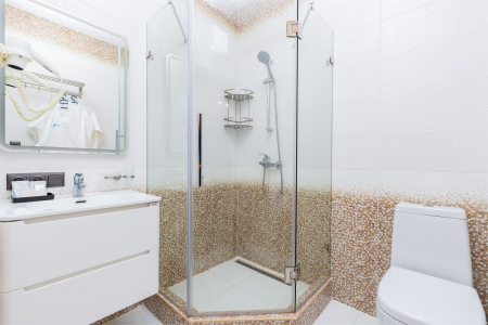 ЛЮКС 2-Х КОМНАТНЫЙ ЧЕТЫРЁХМЕСТНЫЙ С БАЛКОНОМ, фото 3