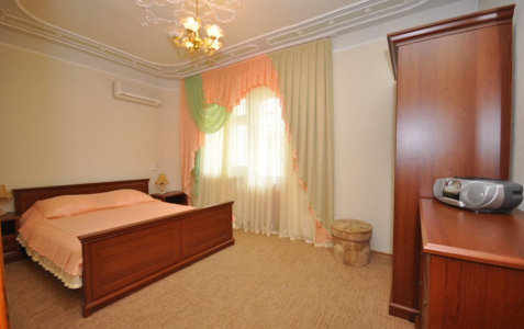 Номер 3 категория 4-местный 5-комнатный №2 в коттедже 8, фото 1