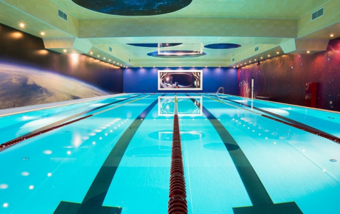 Крытый бассейн