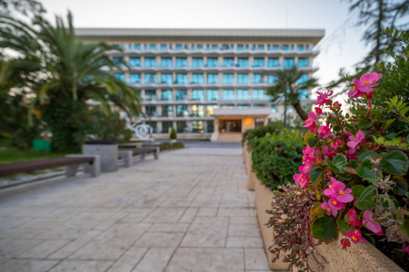 Санаторий Сочи - Отель Апарт -   на Лучезарной