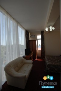 Люкс 4-местный 2-комнатный, 6 этаж, фото 5