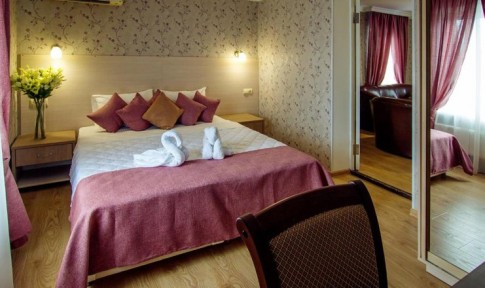 Люкс 4-местный 2-комнатный с балконом, фото 2