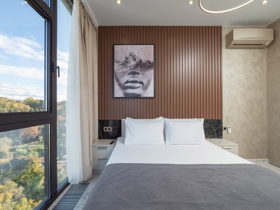 Апартаменты Люкс (2 спальни) 6-местный 3-комнатный. Этажи 14,15,16. гостиная объедененная с кухней, обрудованной обеденной зоной и 2мя спальнями, фото 4