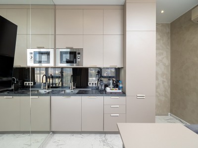 Апартаменты Люкс (2 спальни) 6-местный 3-комнатный. Этажи 14,15,16. гостиная объедененная с кухней, обрудованной обеденной зоной и 2мя спальнями, фото 12