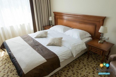 Стандарт 2-местный с двухспальной кроватью с балконом, фото 