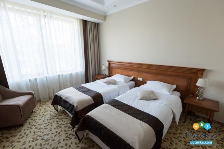 Стандарт 2-местный, с двумя раздельными кроватями с балконом, фото 
