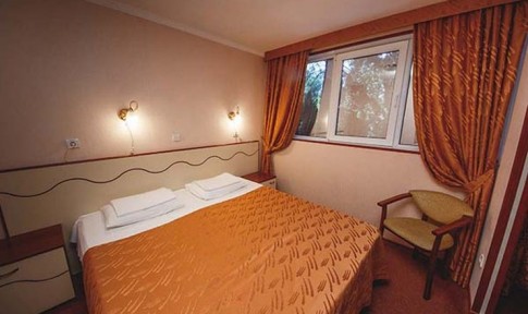 1 категория 2-местный с французской кроватью, 1-3 этаж, фото 