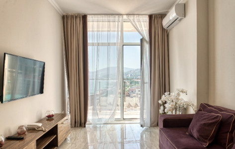 Апартаменты VIP 4-комнатные с кухней и балконом с видом на море 6-местные, фото 