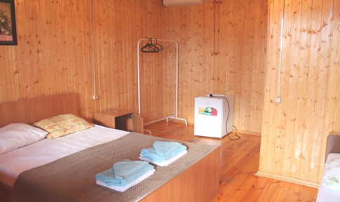 Стандарт 2-местный 1-комнатный в деревянном корпусе (основная территория) с доп.местом, фото 