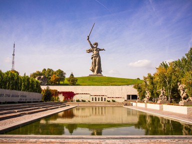 Мамаев курган — непокоренный, мистический, легендарный